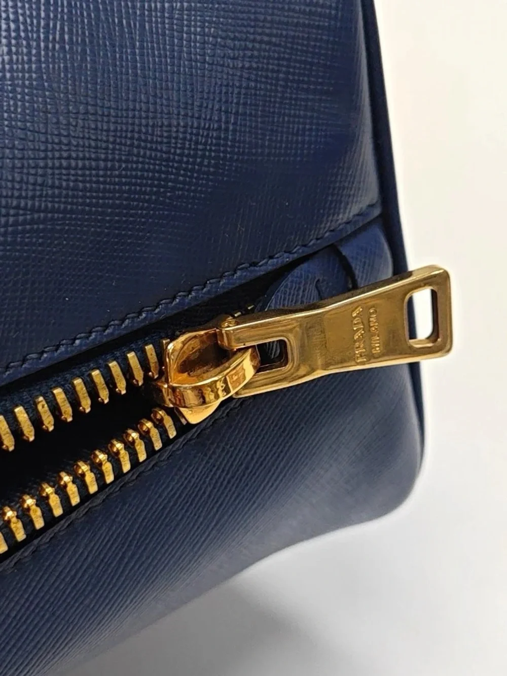 ♥️Prada Saffiano Large Blue Leather Promenade Dome Satchel with Gold Hardware♥️